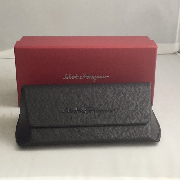 SALVATORE FERRAGAMO SUNGLASSES LADIES. - Picture 6 of 7